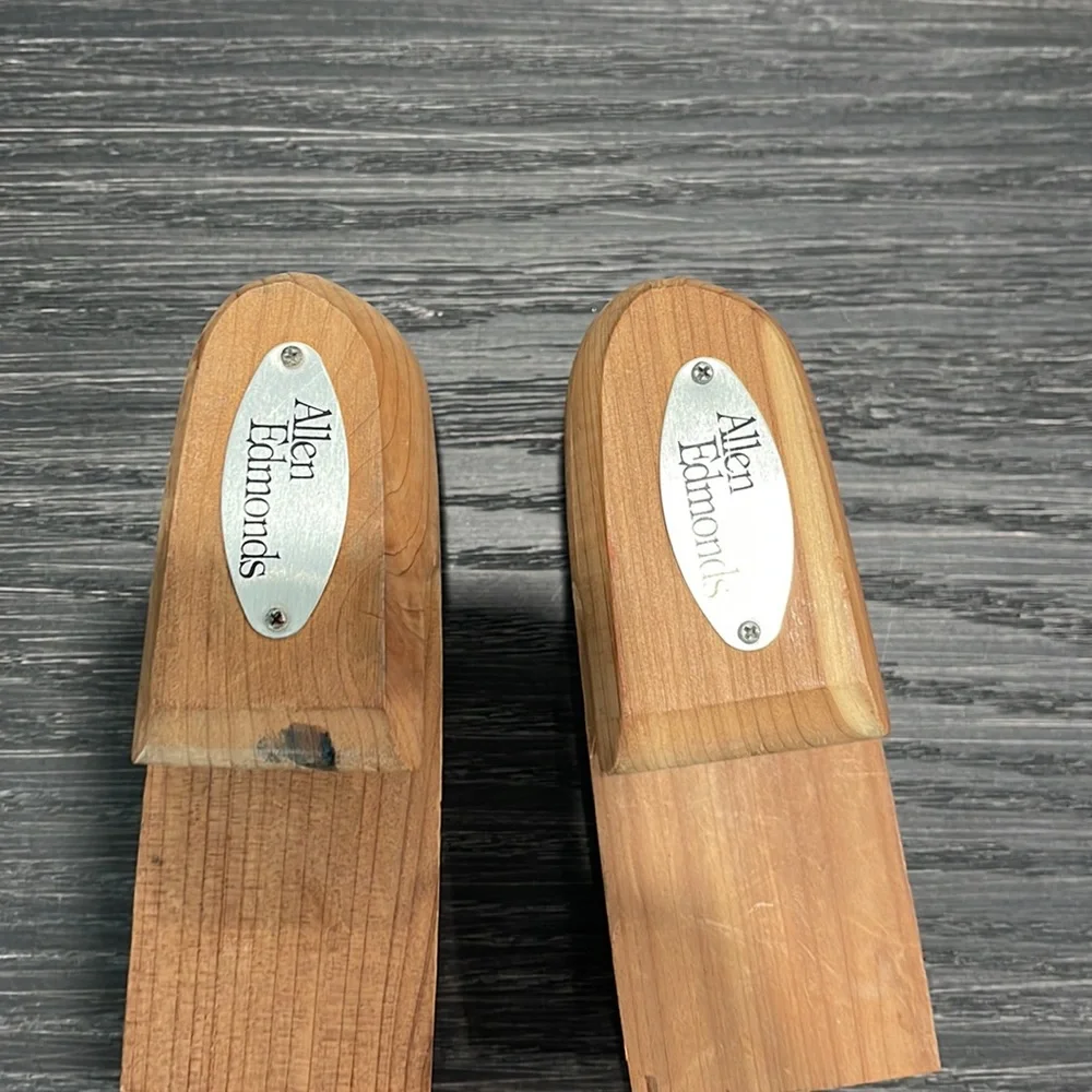 ALLEN EDMONDS CEDAR WOOD SHOE TREE SIZE M-L - Picture 3 of 6
